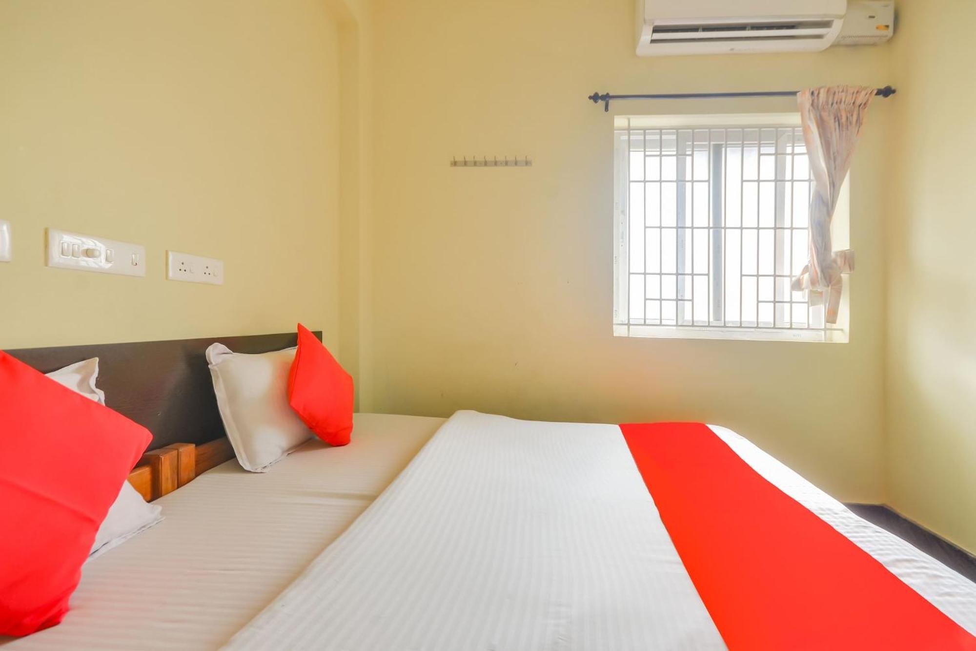 โอโย 76122 เอสที เรซิเดนซี Hotel Madukkarai ภายนอก รูปภาพ