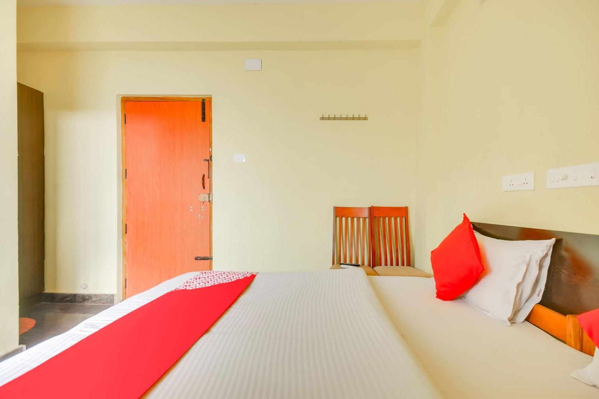 โอโย 76122 เอสที เรซิเดนซี Hotel Madukkarai ภายนอก รูปภาพ