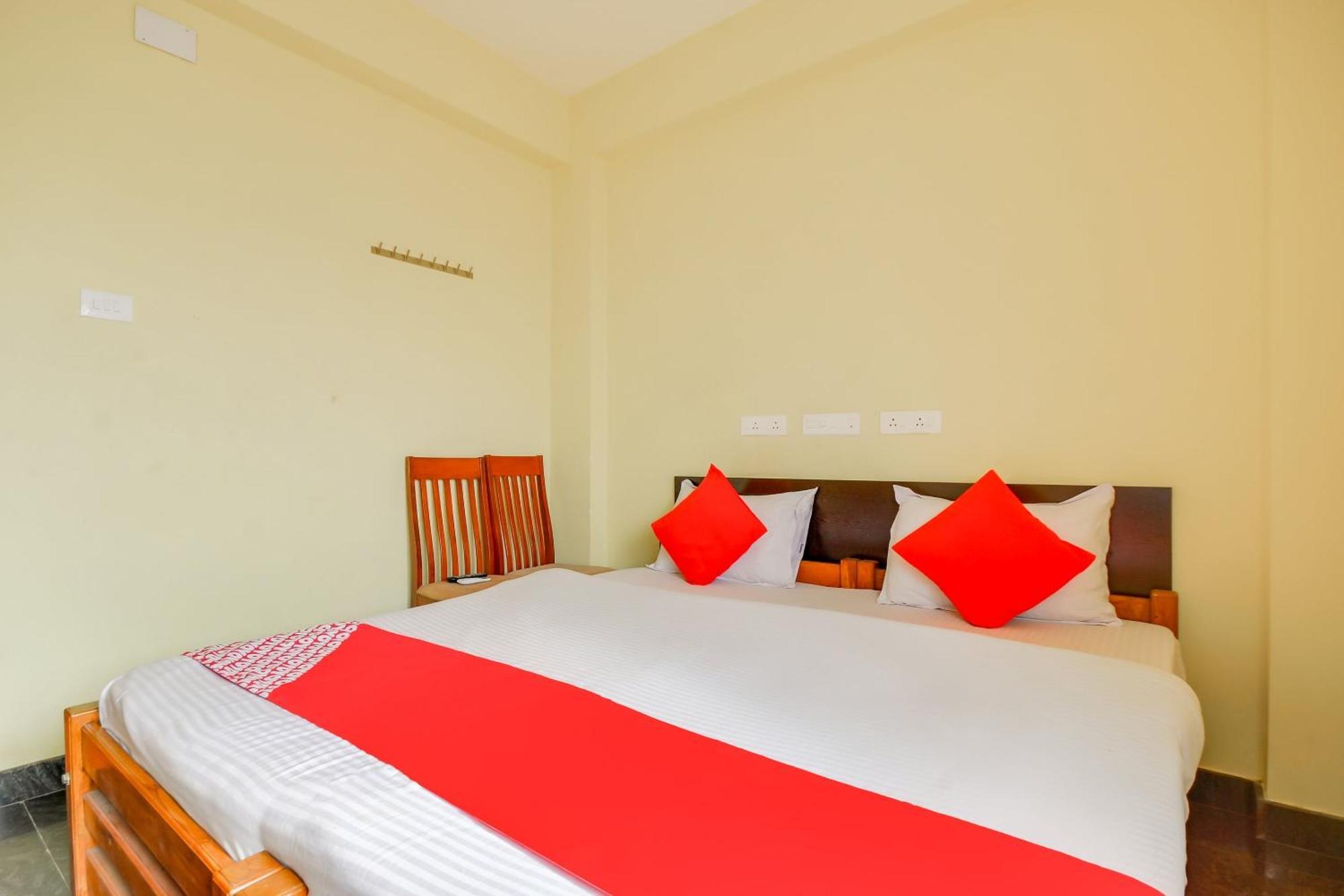 โอโย 76122 เอสที เรซิเดนซี Hotel Madukkarai ภายนอก รูปภาพ