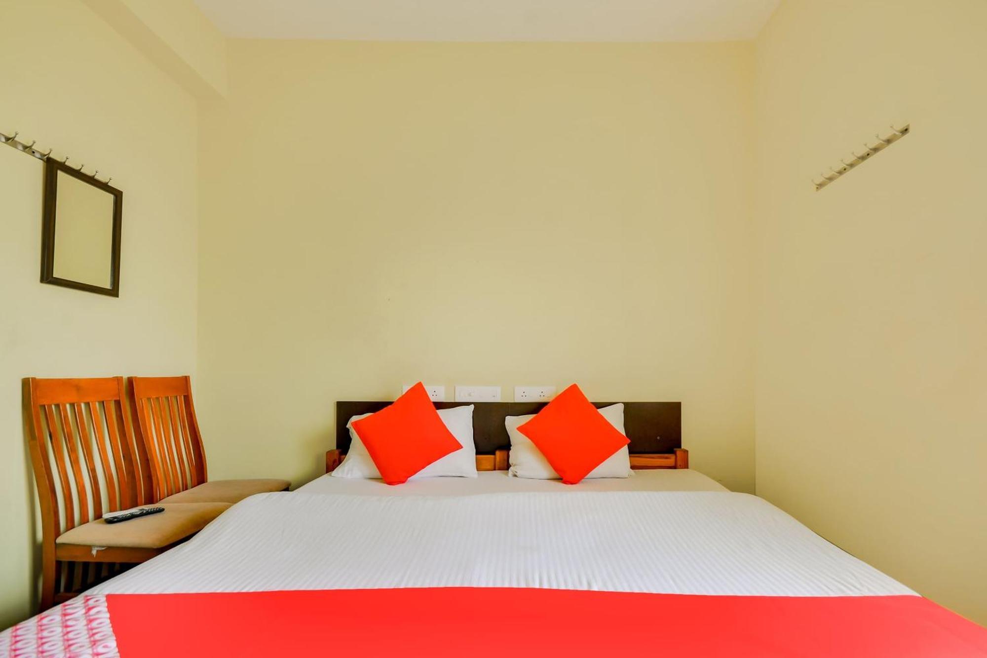 โอโย 76122 เอสที เรซิเดนซี Hotel Madukkarai ภายนอก รูปภาพ
