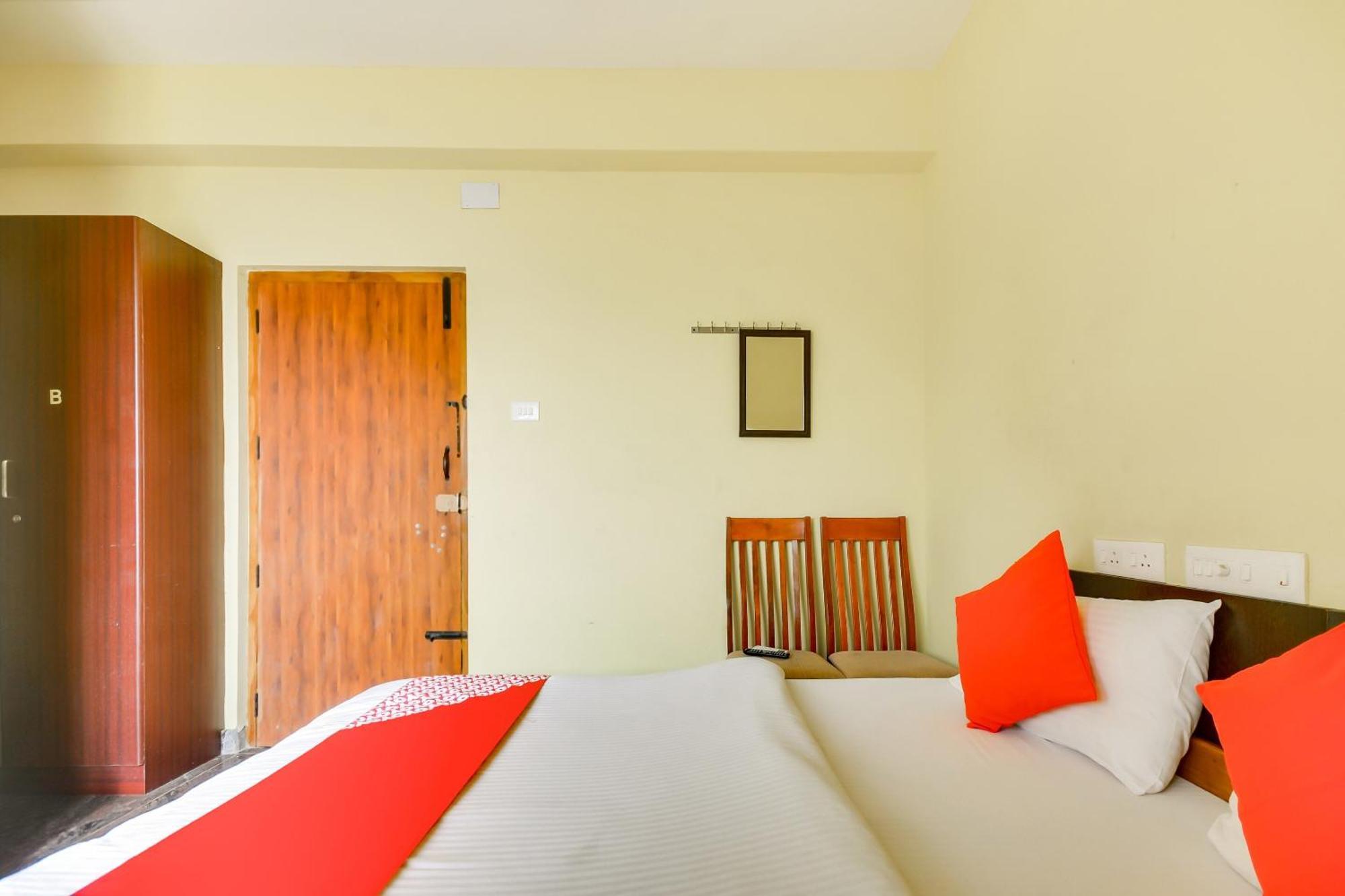 โอโย 76122 เอสที เรซิเดนซี Hotel Madukkarai ภายนอก รูปภาพ